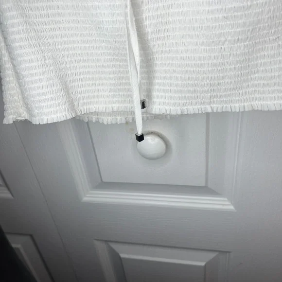 Elegant White Lace Women's Top - Picture 7 of 8